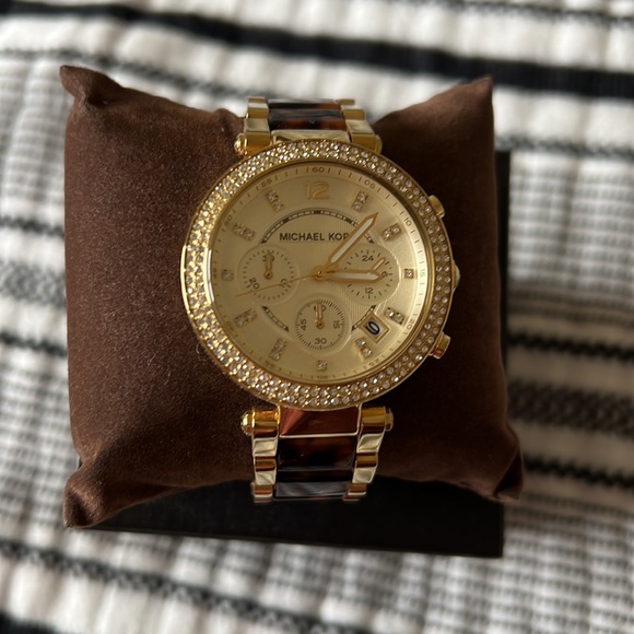 Michael Kors Parker Watch - Picture 3 of 4